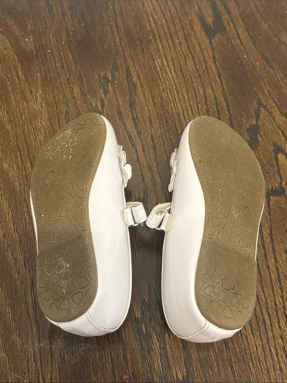 Rachel Shoes Girls White Patent Mary Jane Dress Shoes with Floral Trim Size 10